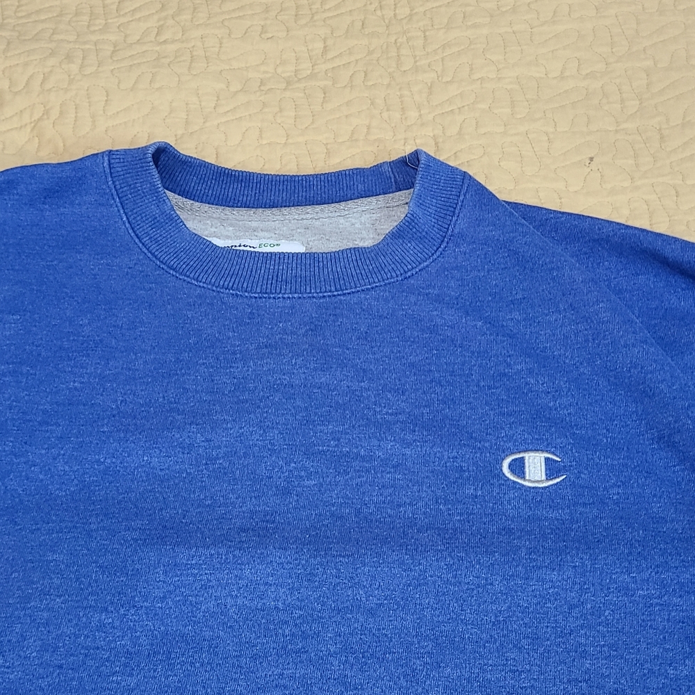 Champion Embroidered Logo Sweatshirt size 2XL